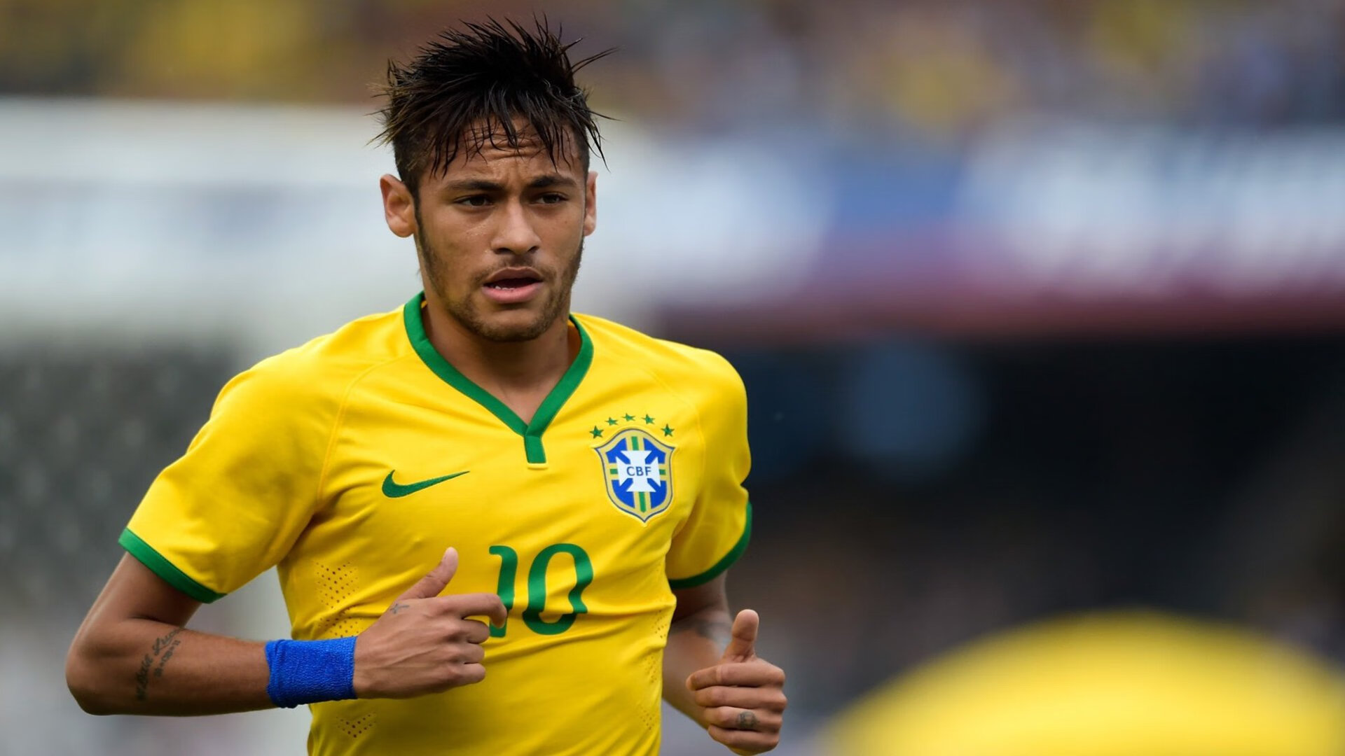 《电竞内容创作：视频、直播、短片的多维度发展》，电竞视频制作